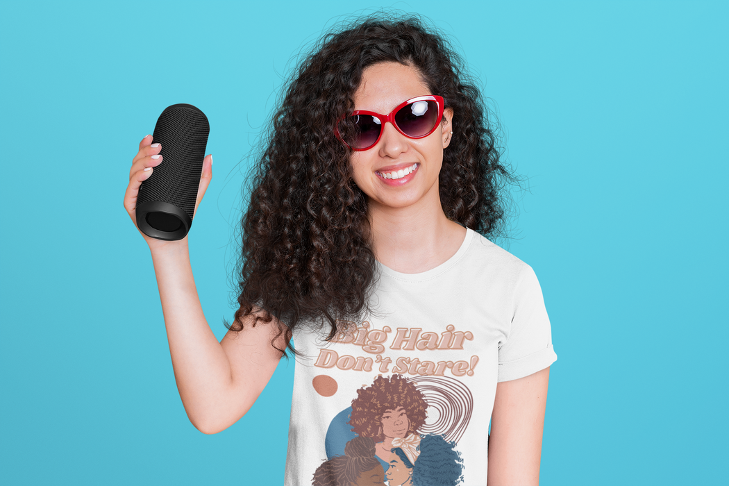 Big Hair, Tee